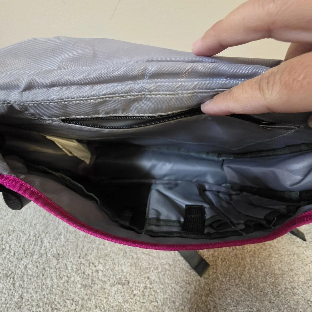 Patagonia Mini Mass Messenger Bag Purple Reflective Adjustable Strap